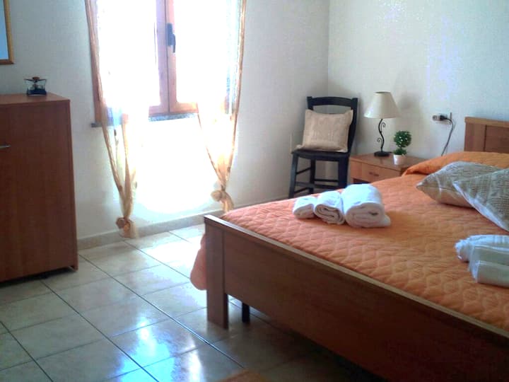 Двойна спалня