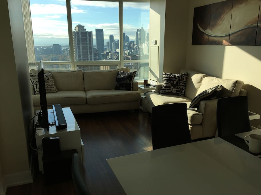 Common living space with an amazing view of the city