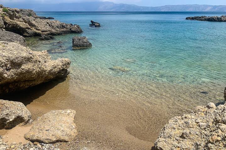 Beachfront Escape – Echoes of the Waves gallery image 3