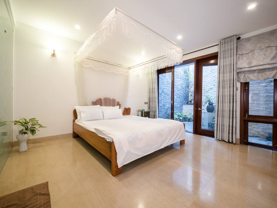 bedroom 1F