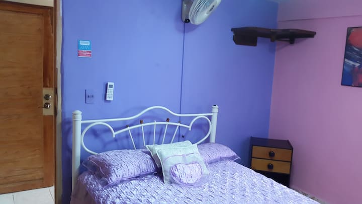 En esta habitación se colocan 2 camas personales si usted lo desea o 1 cama King size. 