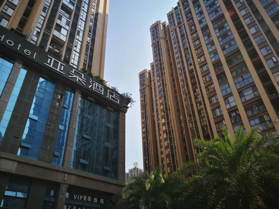 小区门口