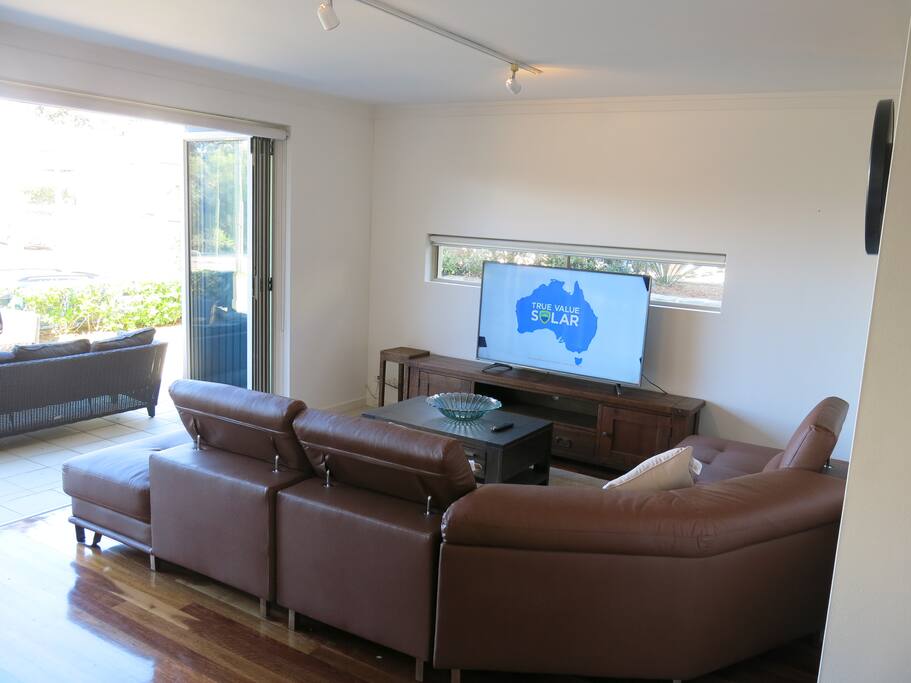Modern Lounge Room.