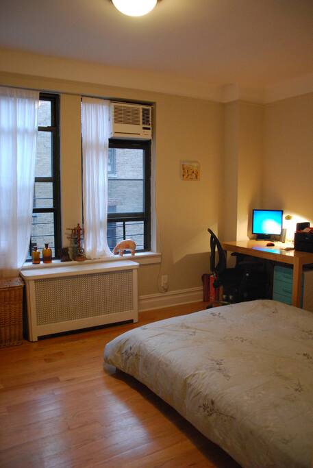 Queen bedroom