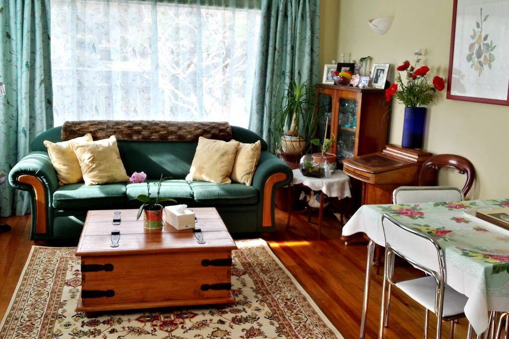 Spacious guest lounge and dining room to relax after a hard day sight seeing