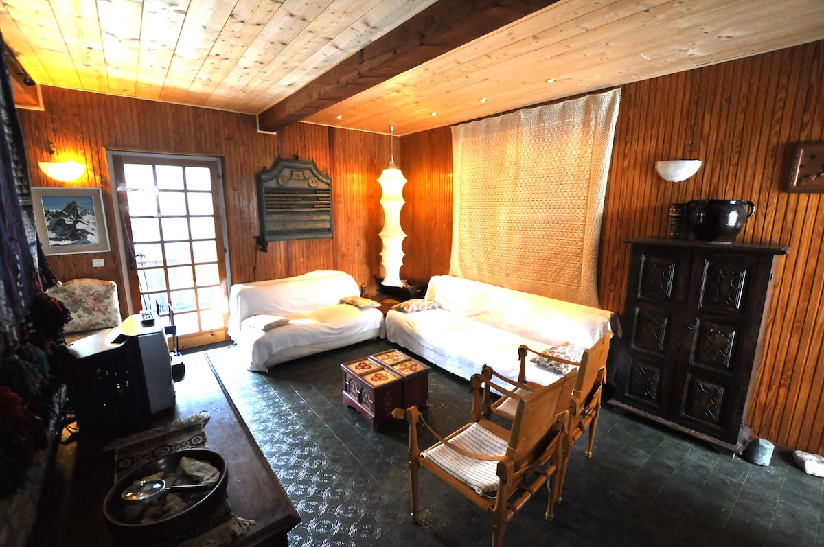 Top Airbnb: Relaxation & sport: delightful house surrounded by greenery in Ayas