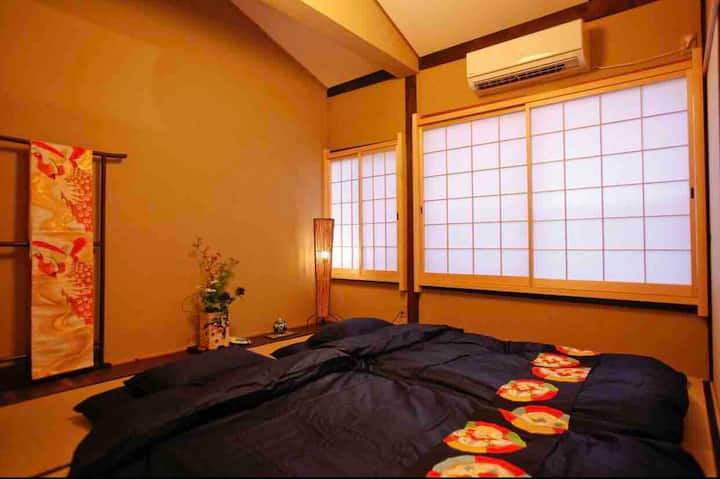 2 sady izieb v japonskom štýle na druhom poschodí