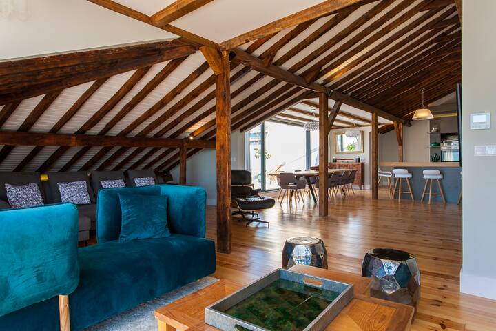 LUX LAPA Designer Penthouse gallery image 4