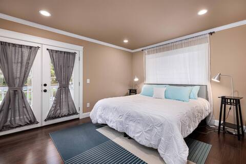 A Quiet, Relaxing, 2-bedroom Getaway