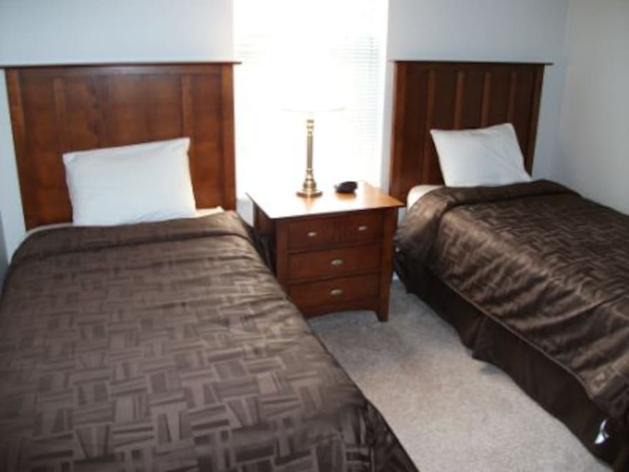 2nd bedroom has 2 twin beds