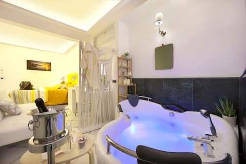 Junior Suite with Hot Tub - B&B Sorrento Central