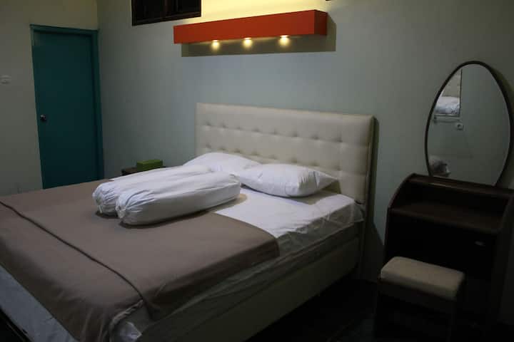 საძინებელი 4