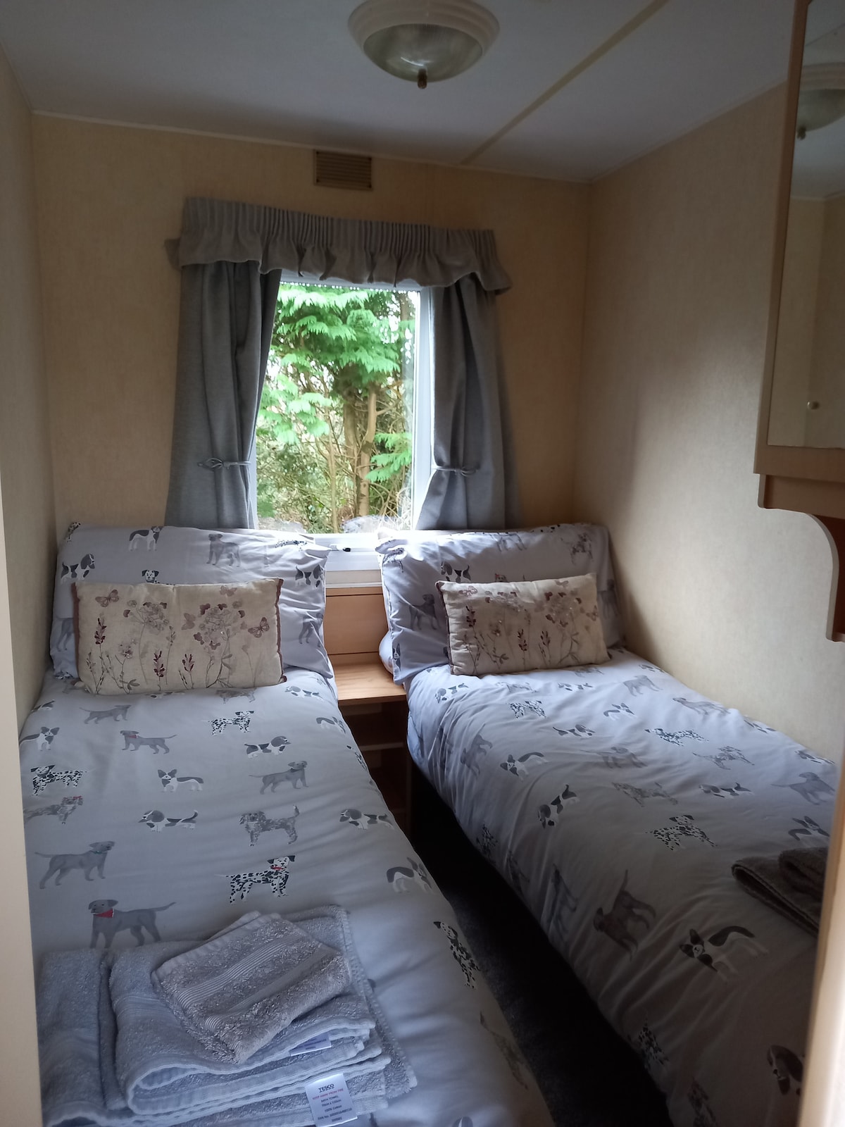 غرفة النوم 1