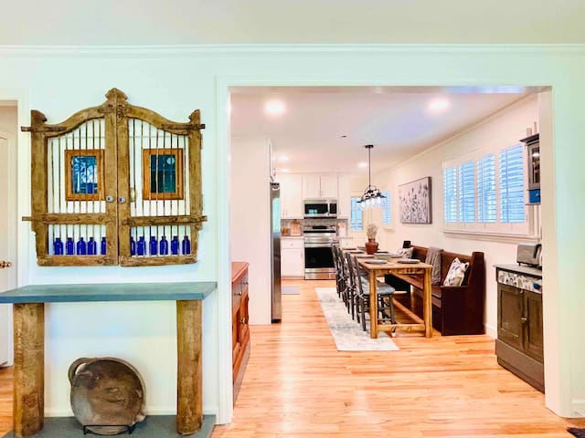 2-BR Walkable Home in W. Asheville near Downtown