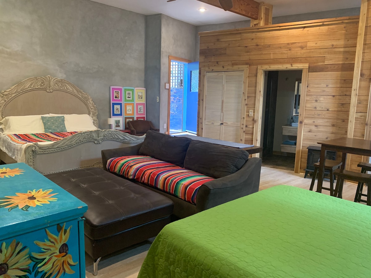 Large High Ceiling Creative LiveSpace