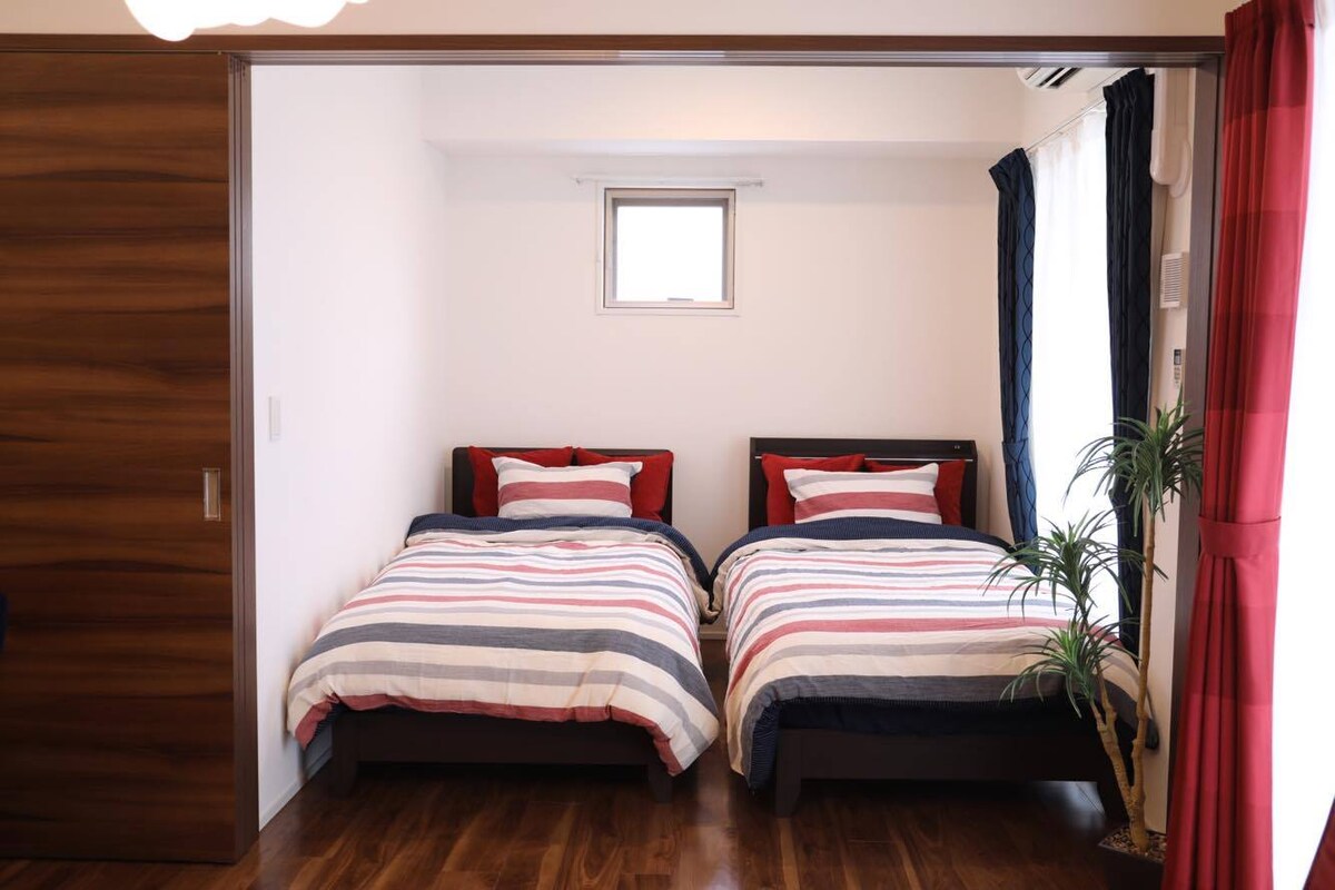 2. Camas individuales.
Es una cama individual.