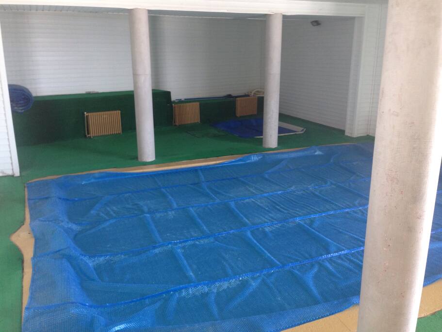 Heated Swimming pool + Jacuzzi of the building. Also has a Sauna