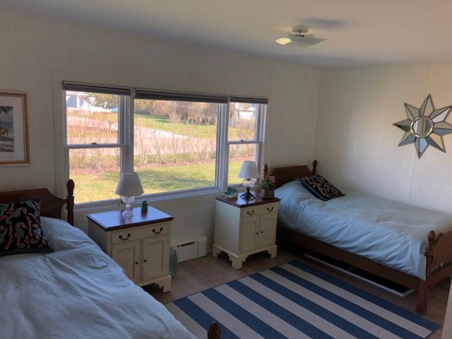 Twin Bedroom