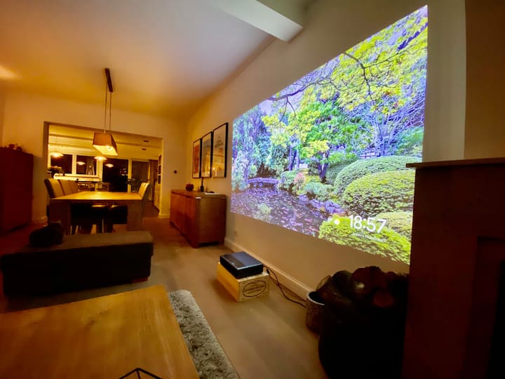 Luxe Woning Met Jacuzzi En Alle Comfort - Sint-Truiden