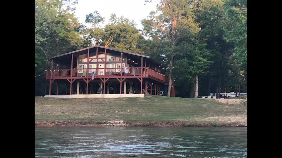 Gorgeous Riverfront 5 Bedroom 2 Bath/Current River — zdjęcie 1