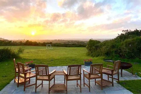 Mena View Barn -
Breathtaking Views