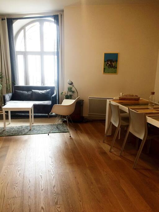 Salon - salle à manger / Livingroom - dining area