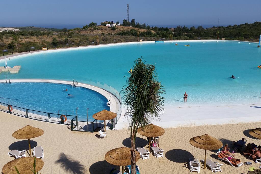 PLAGE, LAGON ET PISCINES A ALCAZABA LAGOON ET SPORTS AQUATIQUES