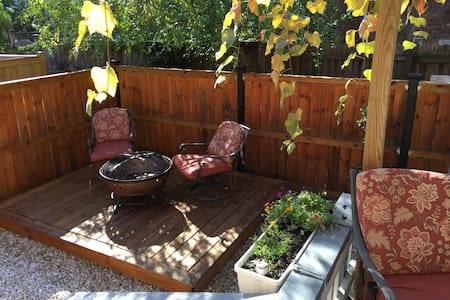 "Home away from Home" in Old Town Alexandria