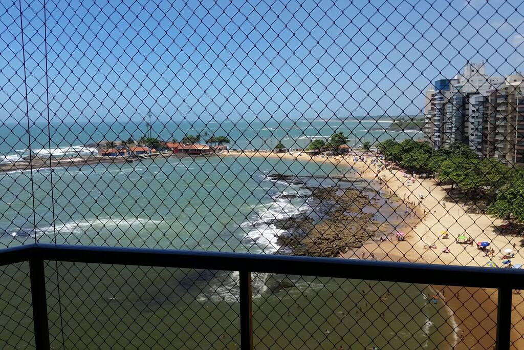 Vista da Varanda, com telas de segurança em todo o apartamento.