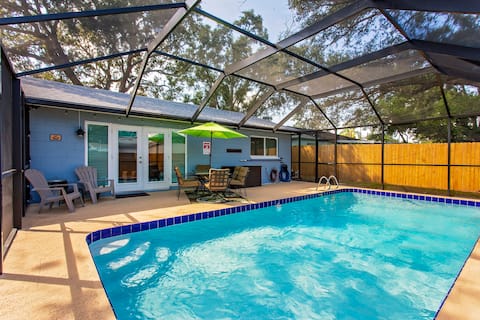 Bit Of Heaven Pet Free heated pool 10 min 2 beach