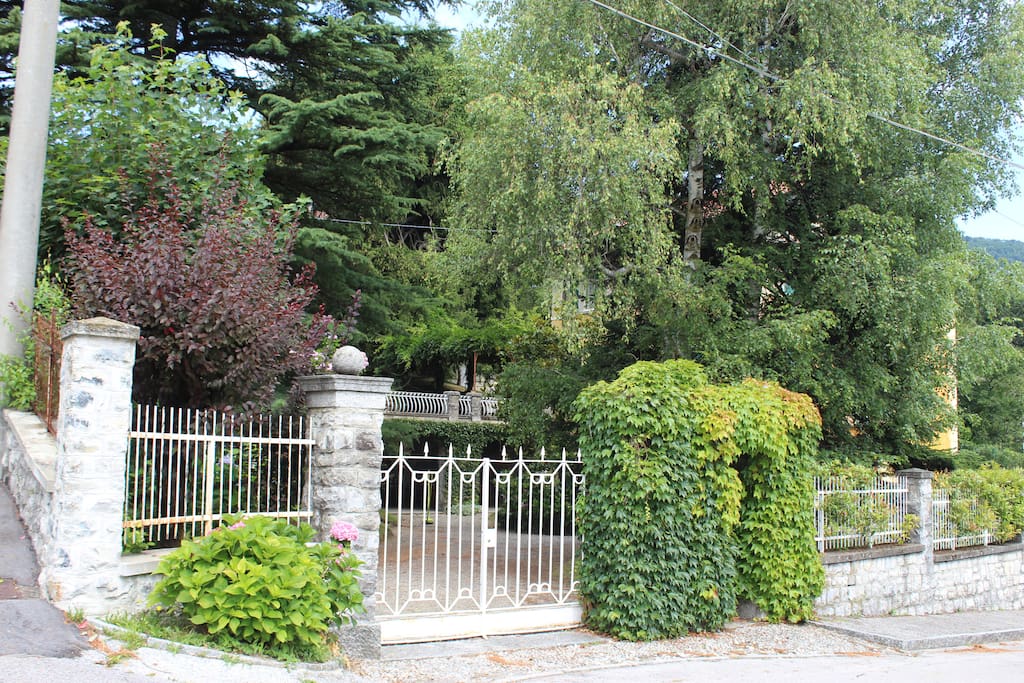 ingresso al giardino
