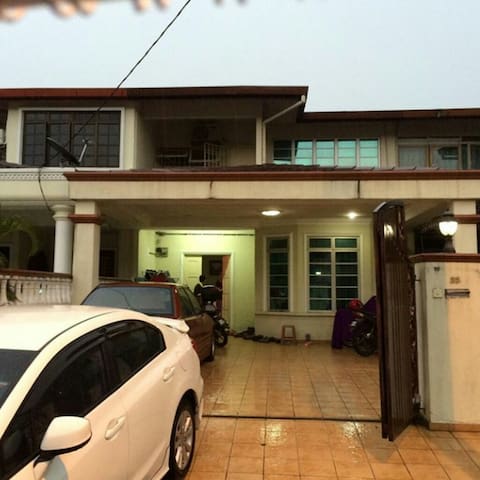 Airbnb®  Denai Alam - Sewaan Percutian & Tempat 