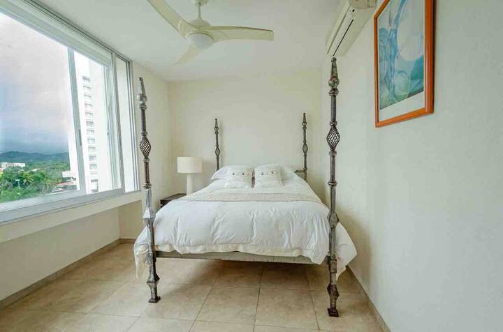 4ta recamara con  cómoda cama matrimonial