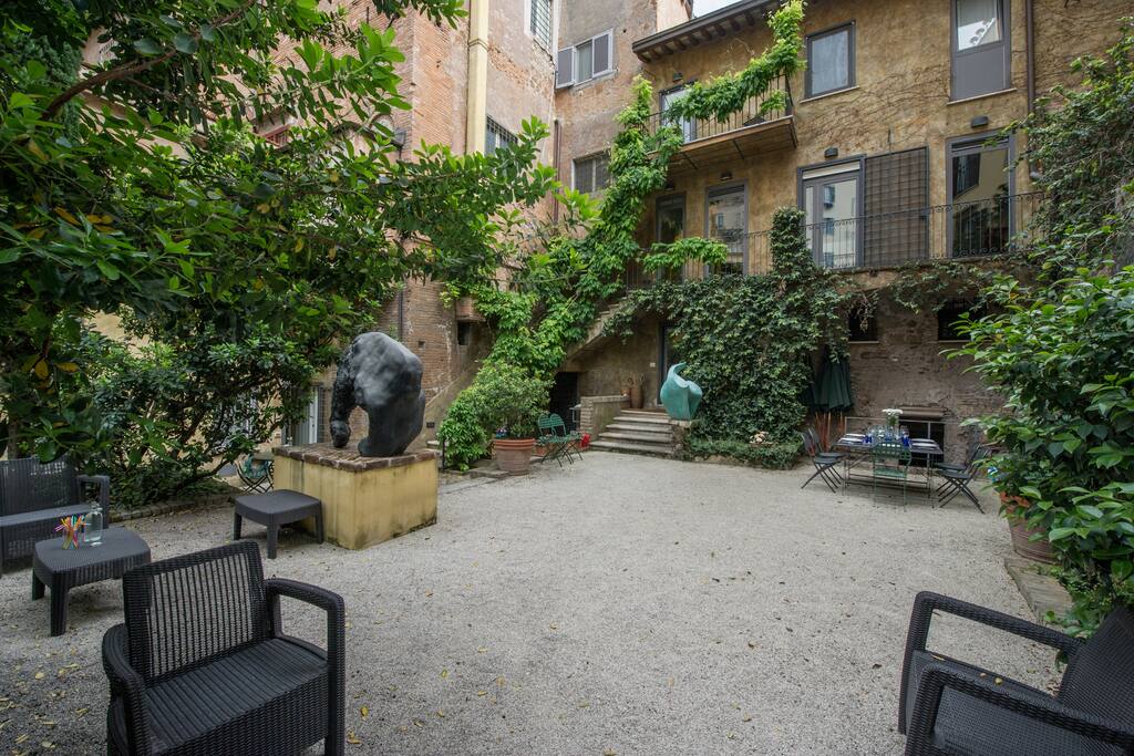 I have a huge private terrace where you can breathe fresh air while being in the heart of the Eternal City
