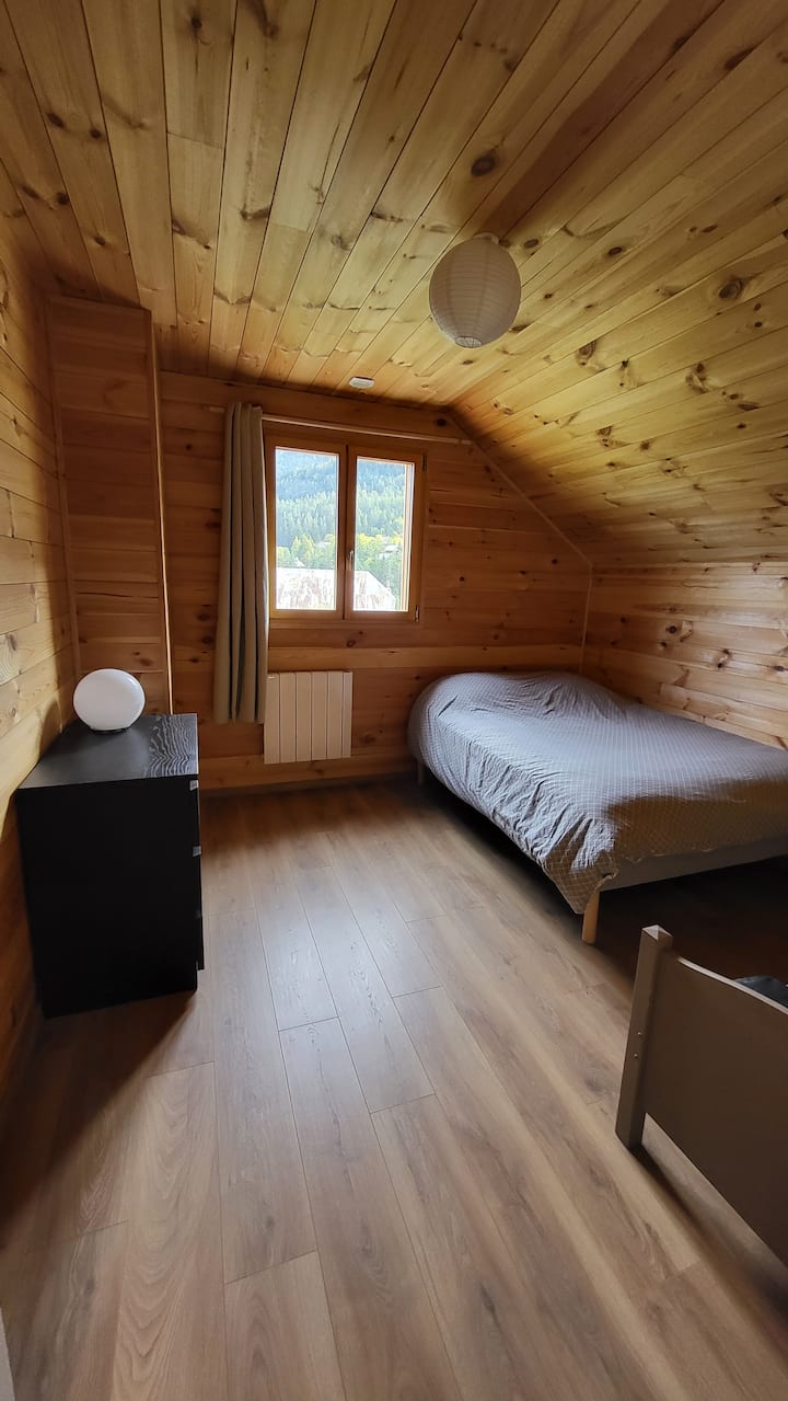 غرفة النوم 2