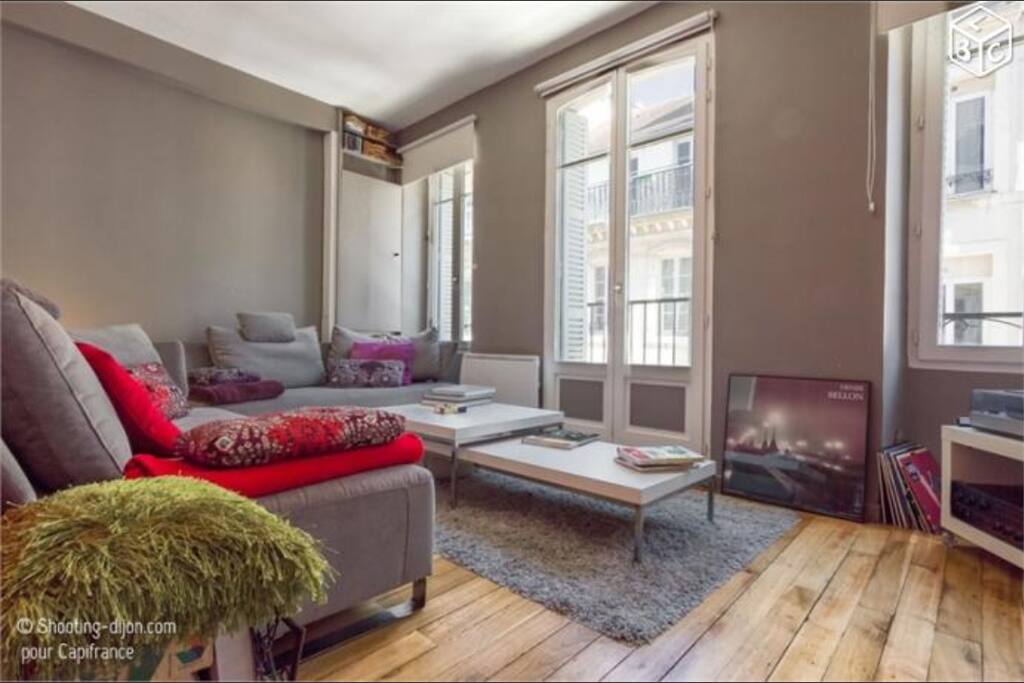 SALON near bedroom for Guests