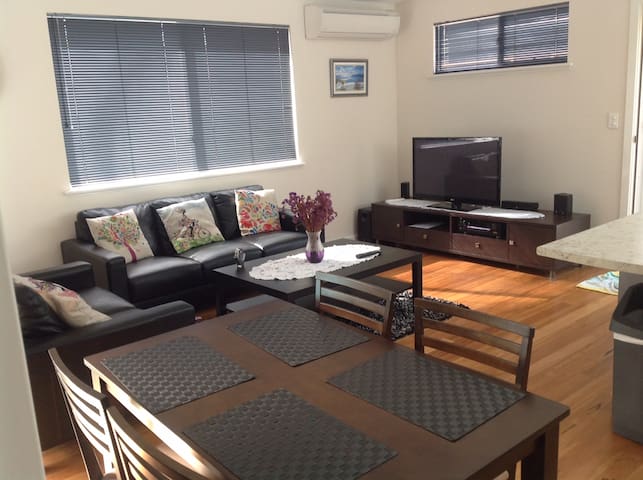 Beautiful 2 bedroom self contained garden cottage.