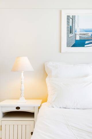 Harbour View Cottage with Enclosed Porch, Kalk Bay gallery image 2