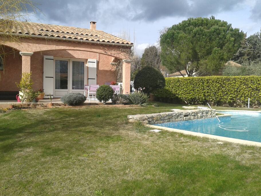 jardin et piscine
