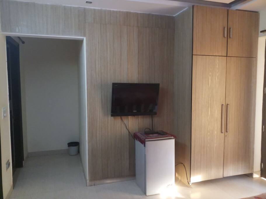 LED and Refrigerator