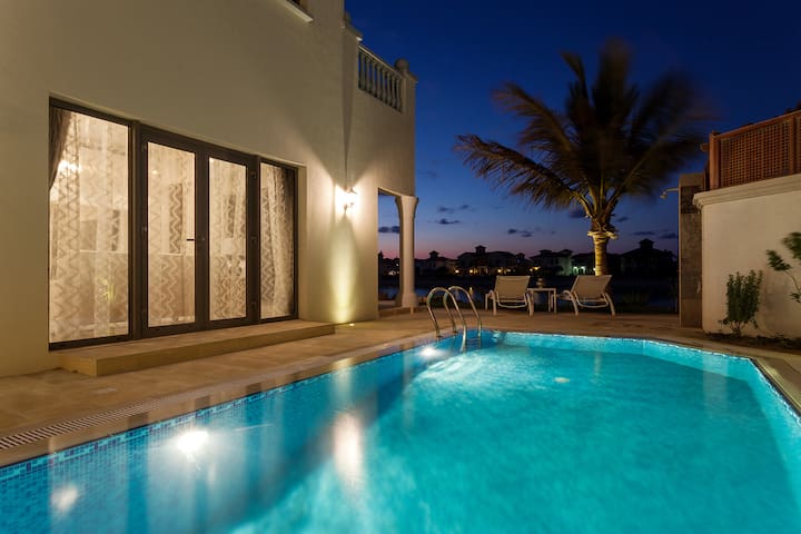 Airbnb Palm Jumeirah Vacation Rentals Places To Stay