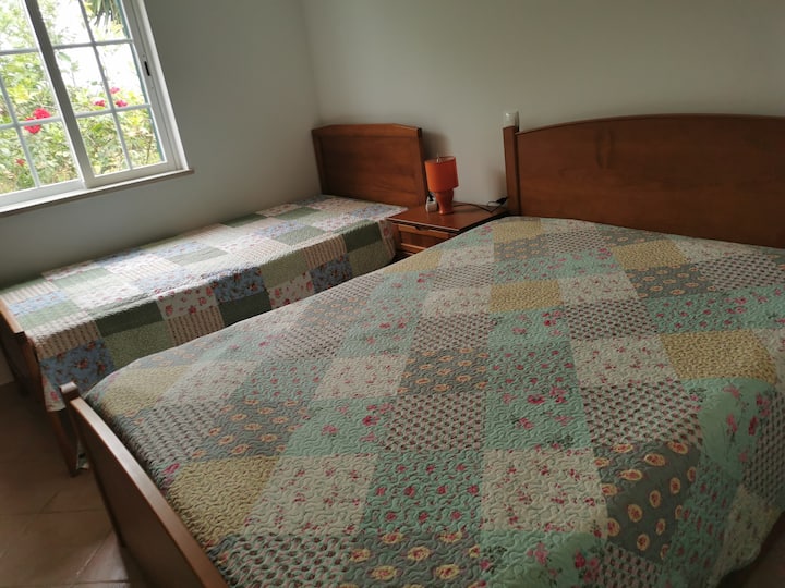 Krevat dopio 140x190 cm
Krevat tek 90x190 cm