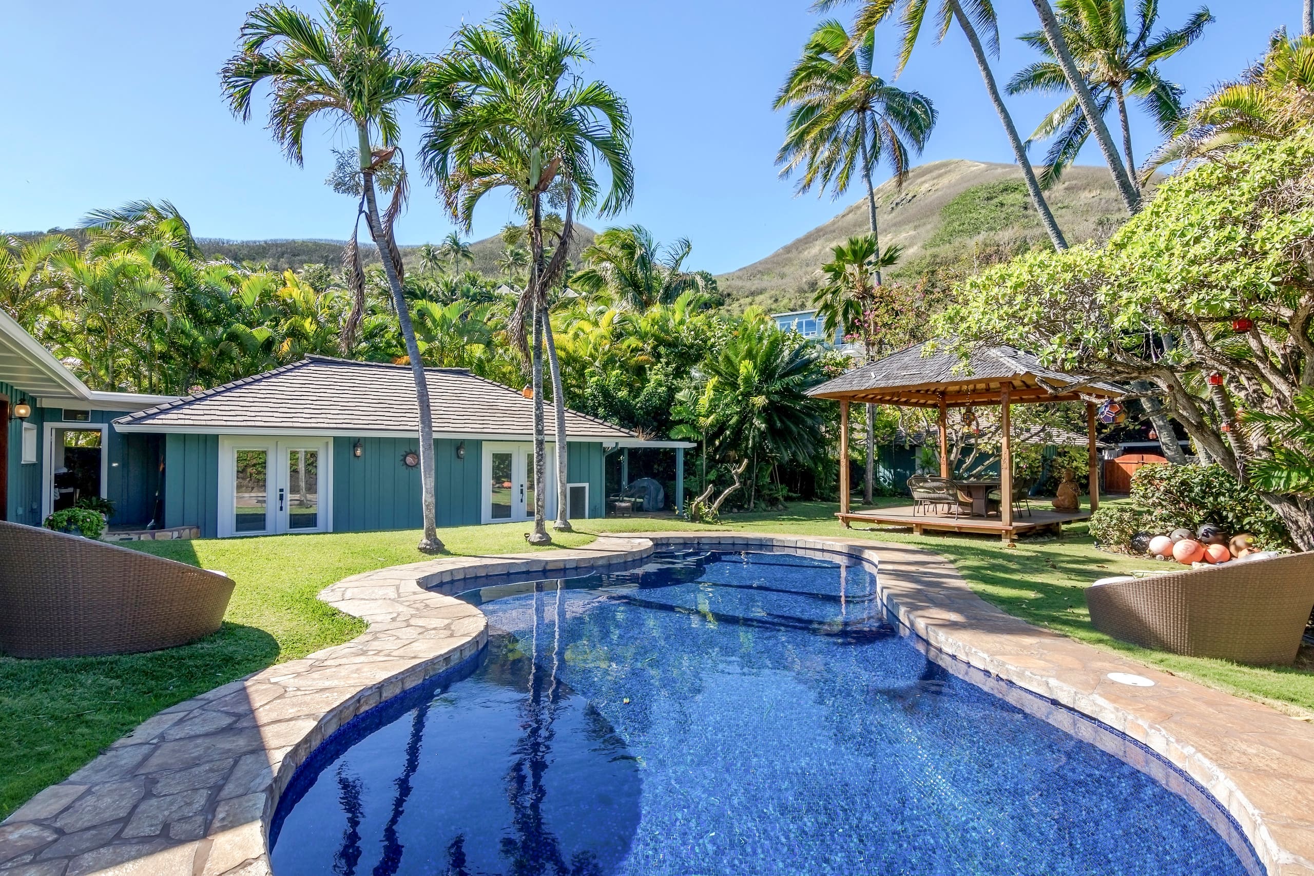 Home in Kailua · ★4.97 · 4 bedrooms · 4 beds · 3 baths - Image 9