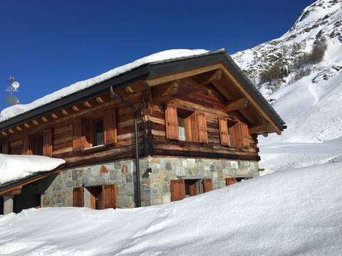 Chalet EXCLUSIVE 140 m2 in Madesimo