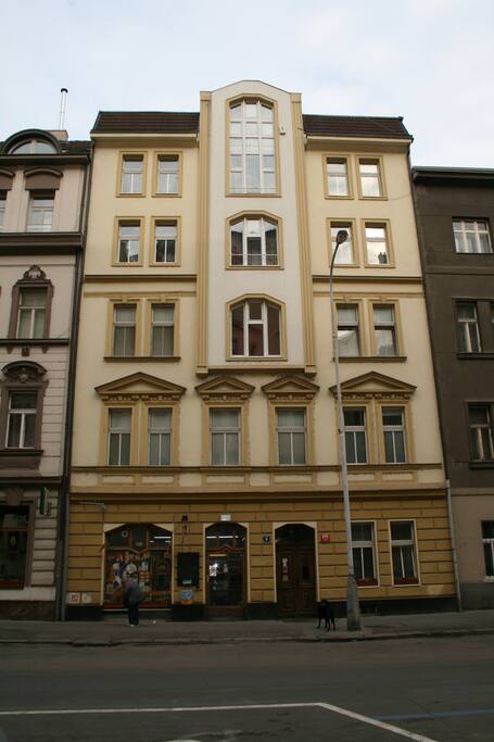 The house, where is the apartment.