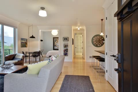 Relax at Robins Nest Langley