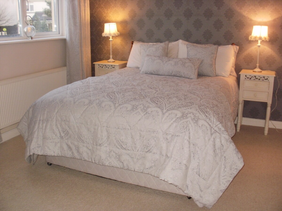 Spavaća soba spojena sa sobom