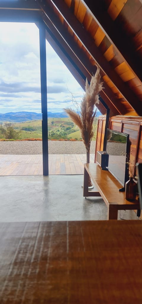 Successful Airbnb property: Cabin with incredible view of Mantiqueira Mountain. in Bueno Brandão