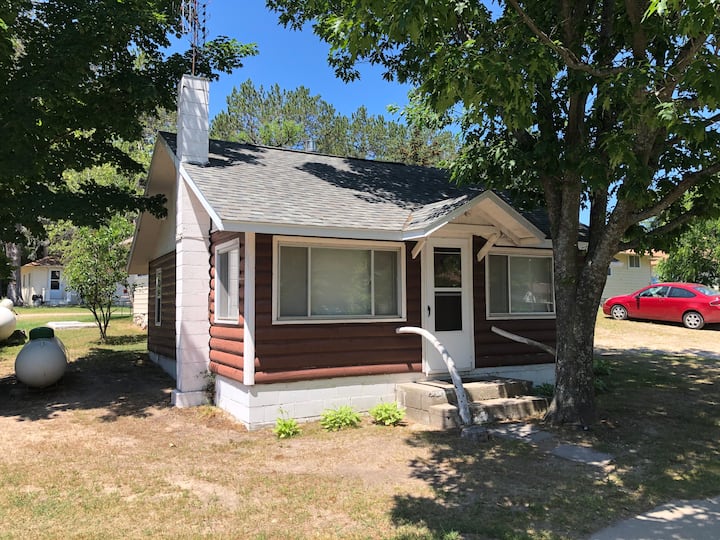 16 Cabins Near Mackinaw City, Michigan Updated 2024 Trip101