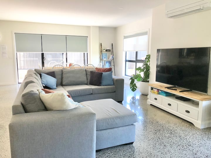 Frankie’s Beach House - Prime Location! - Inverloch